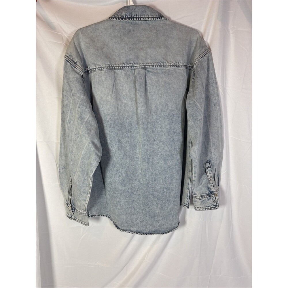 Wild Fable Women's Long Sleeve Oversized Denim Western Shirt Light Wash Size S - Picture 8 of 8